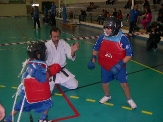 Artur Pinto juiz de combate entre praticantes de andebol